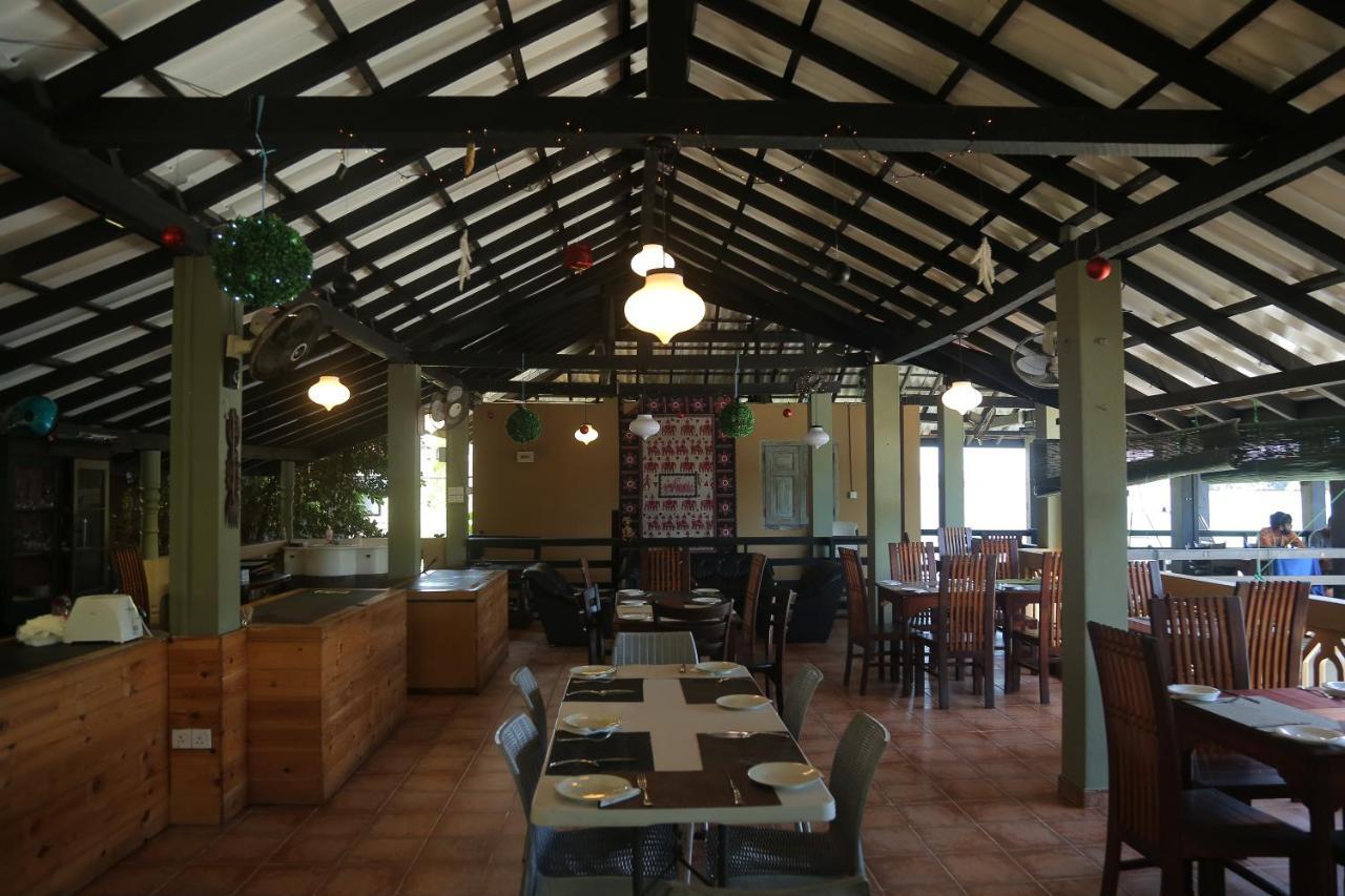 Laluna Ayurveda Resort Бентота Екстериор снимка
