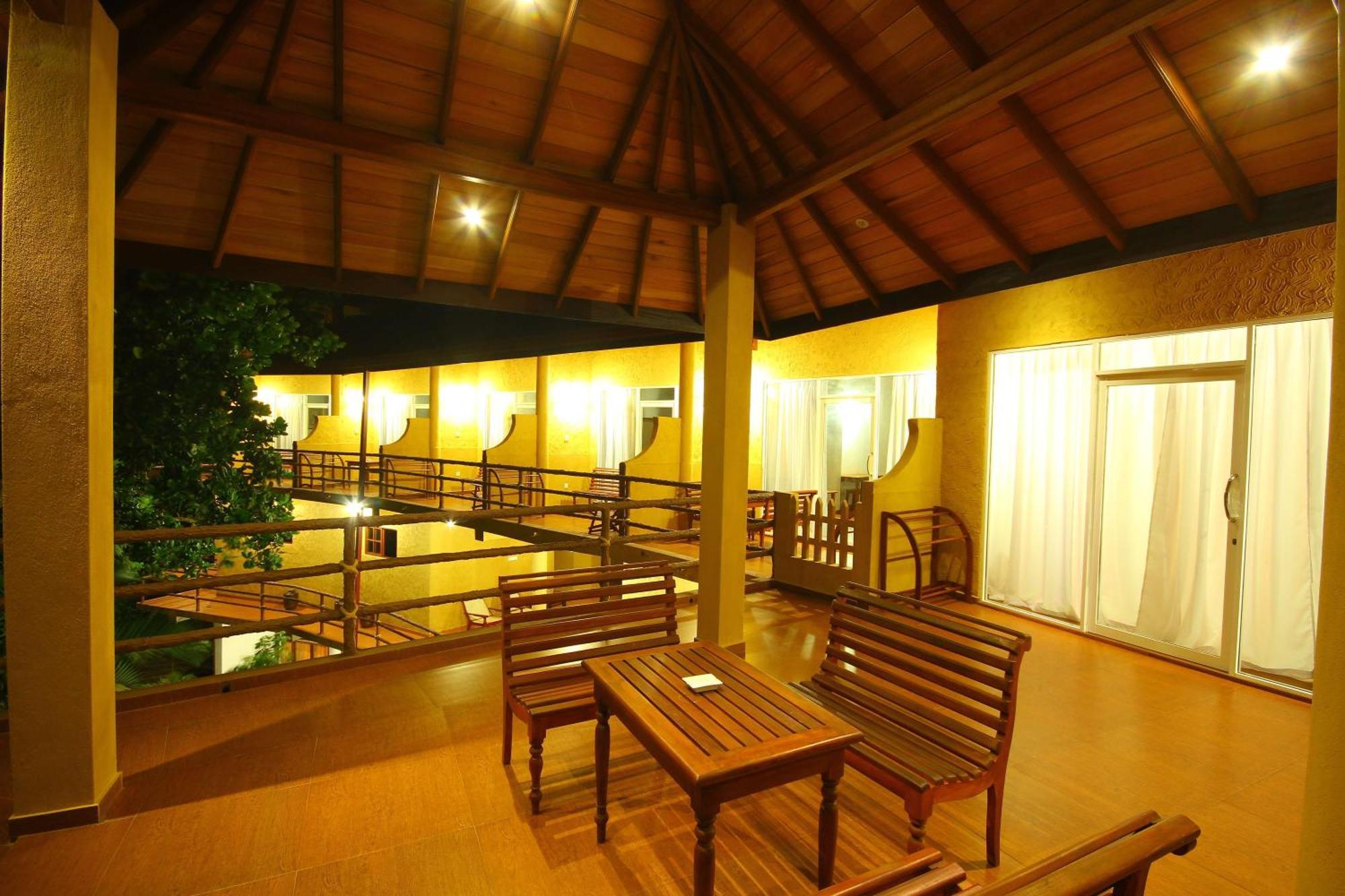 Laluna Ayurveda Resort Бентота Стая снимка